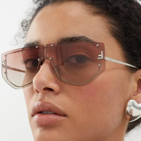 Fendi FE40096U 16T FENDI FIRST CRYSTAL BRAND NEW Sunglasses Palladium Unisex - Picture 12 of 12